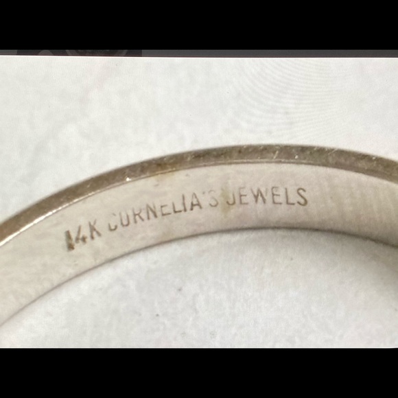 EUC 14k Gold ring diamond, sapphire, ruby & Garnet- 2.2 grams - Picture 9 of 12